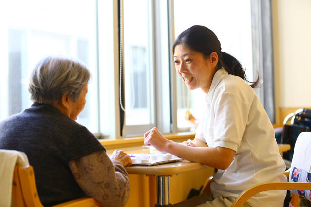 介護職員 金崎 由美